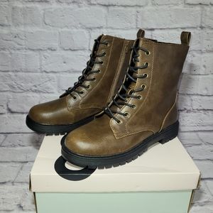 SO Reindeer Women's Combat Boots